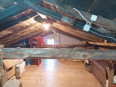 Casa de piedra en la montaña de Asturias