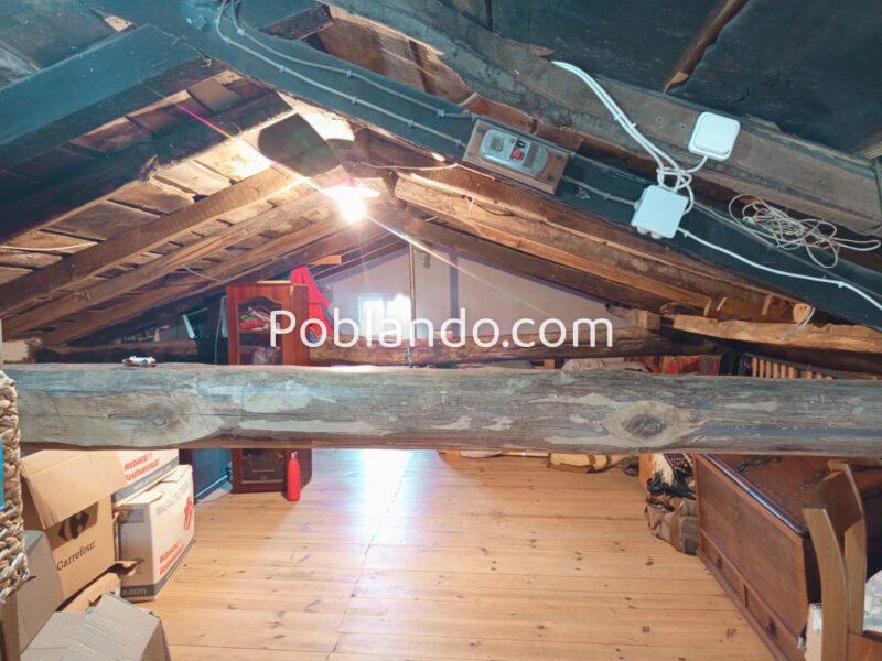 Casa de piedra en la montaña de Asturias