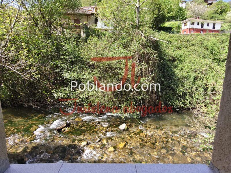 CASA EN SOTIELLO (LENA)