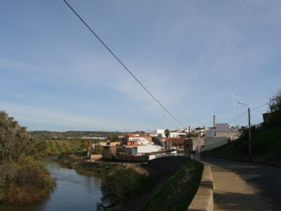 ¿Buscas tranquilidad? Parcela de 550 m2 y casa de 145 m2 habitable y amueblada