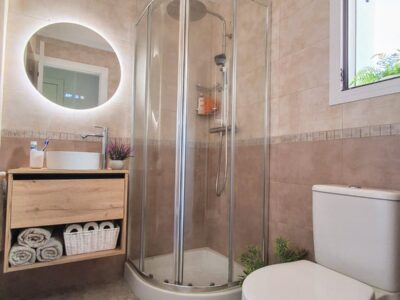 Ático de diseño con gran terraza y vistas, listo para entrar a vivir– Ideal para parejas