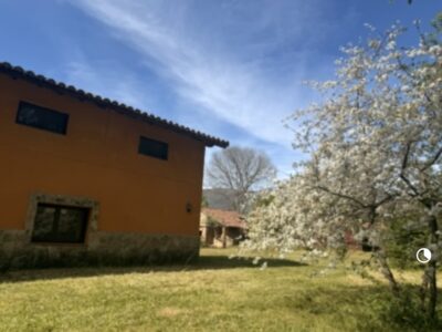 Conjunto De Casa Y Sequeros Legalizados plena naturaleza – El Raso (Cáceres/Ávila)