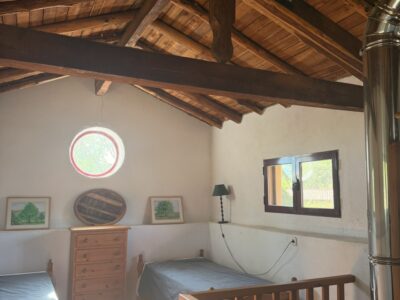 Conjunto De Casa Y Sequeros Legalizados plena naturaleza – El Raso (Cáceres/Ávila)