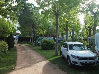 Camping y casa rural