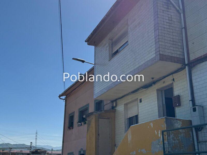🏡 Casa adosada con TEJADO NUEVO en Vega (La Felguera)