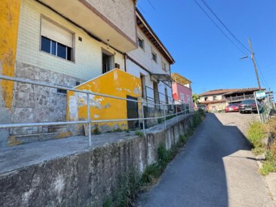 🏡 Casa adosada con TEJADO NUEVO en Vega (La Felguera)