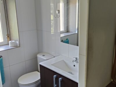 Exclusivo Conjunto Rural en Moldes: Vivienda de 200 m², Edificación de Piedra y Finca Privada.