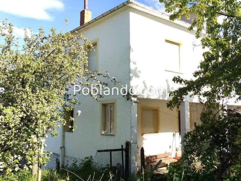 Exclusivo Conjunto Rural en Moldes: Vivienda de 200 m², Edificación de Piedra y Finca Privada.