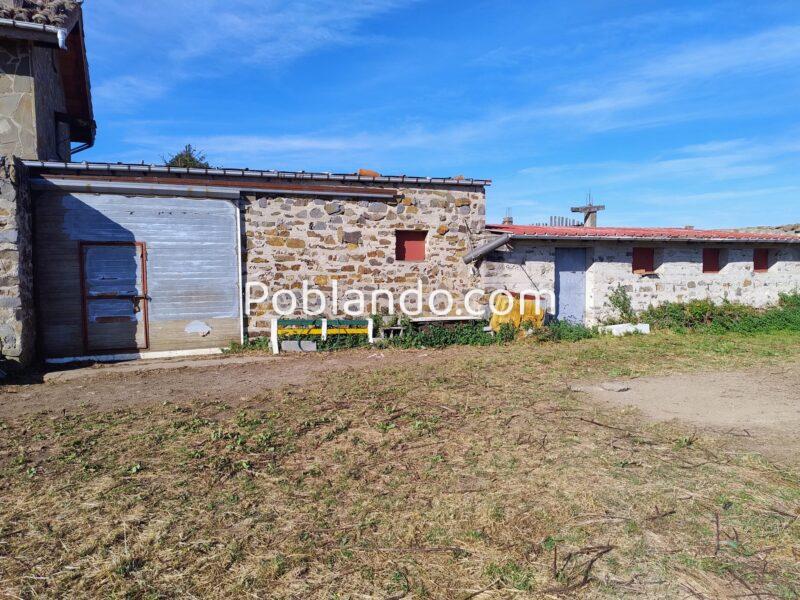 🏔️ ¡OCASIÓN ÚNICA EN ASTURIAS! Cabaña Rural con Finca de 8.500 m² en Mayáu Espines (Moreda)