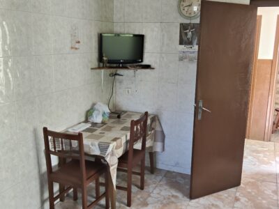 Exclusivo Conjunto Rural en Moldes: Vivienda de 200 m², Edificación de Piedra y Finca Privada.