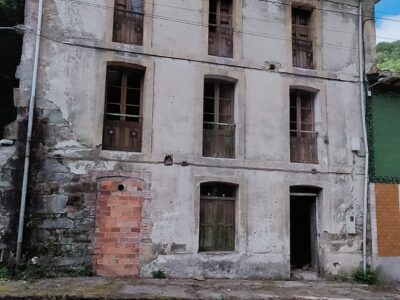 Casa en Puente Villandio (Asturias)
