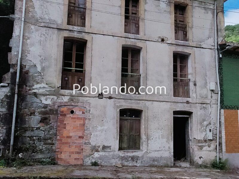 Casa en Puente Villandio (Asturias)
