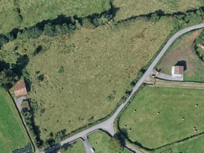 Terreno en venta con alto potencial de segregación en Fonciello (Siero) – Ideal para promotores e inversores