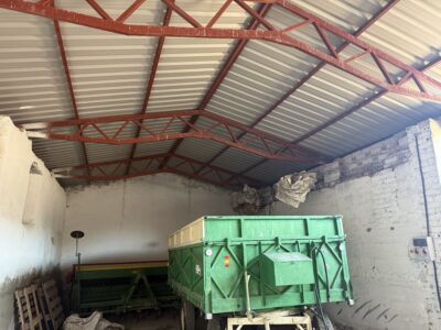 Terreno en el centro del pueblo con casa para rehabilitar