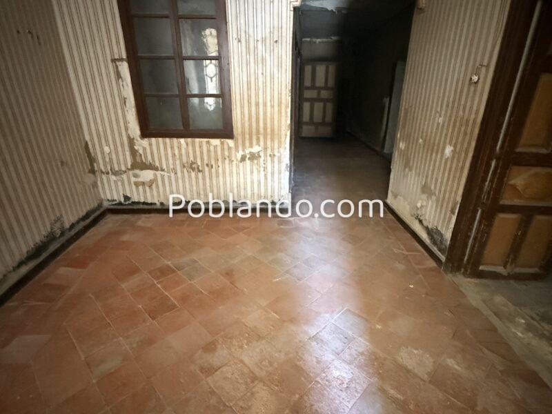 Terreno en el centro del pueblo con casa para rehabilitar