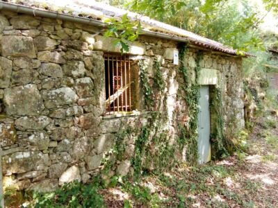 2 Construcciones + finca autosuficiente en Ribeira Sacra