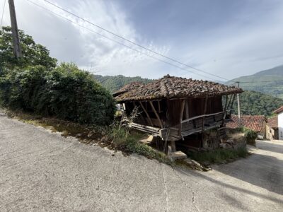 🏔️ ¡JOYAS DE ASTURIAS! Casa con Panera y Pajar en el Entorno de la Ermita de Alba (Quirós)