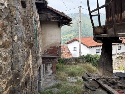 🏔️ ¡JOYAS DE ASTURIAS! Casa con Panera y Pajar en el Entorno de la Ermita de Alba (Quirós)