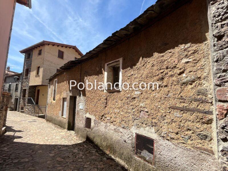 Casa de pueblo con encanto para reformar