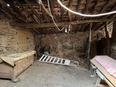 Casa de pueblo con encanto para reformar