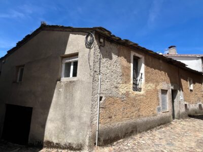 Casa de pueblo con encanto para reformar