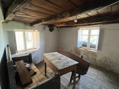 Casa de pueblo con encanto para reformar
