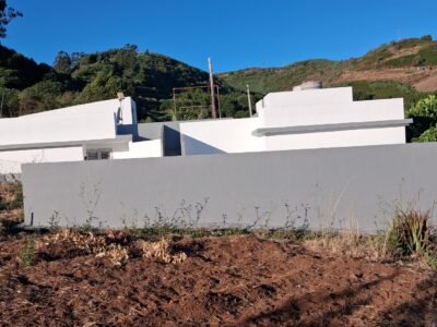 Casa y Terrenos en Santa María de Guía Gran Canaria 100% HABITABLE DESDE YA RECIEN SANEADA Y PINTADA!!!!
