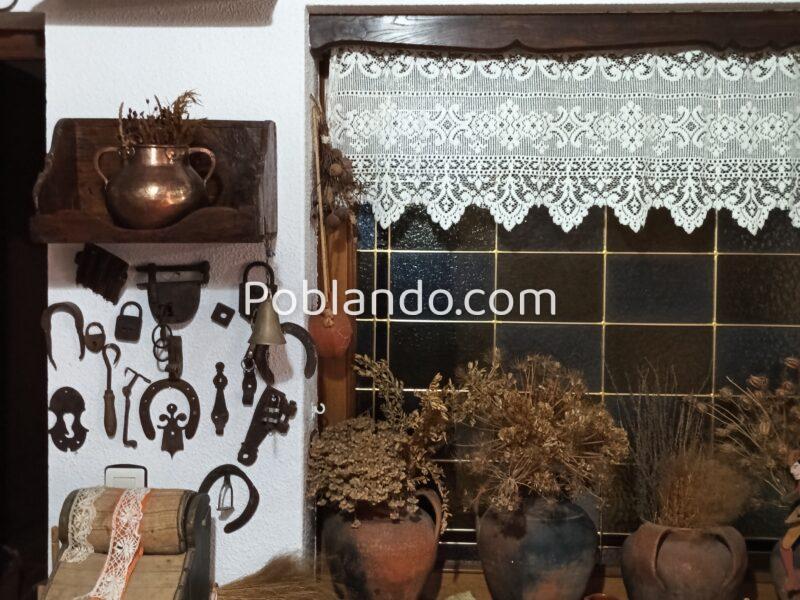 Casa RÚSTICA de 10 dormitorios