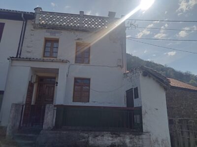 Casa en pueblo de montaña
