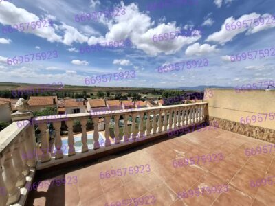 Chalet adosado 255m² con piscina,barbacoa y ocio en Otero