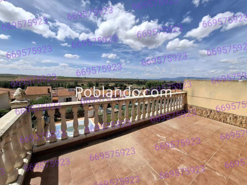 Chalet adosado 255m² con piscina,barbacoa y ocio en Otero