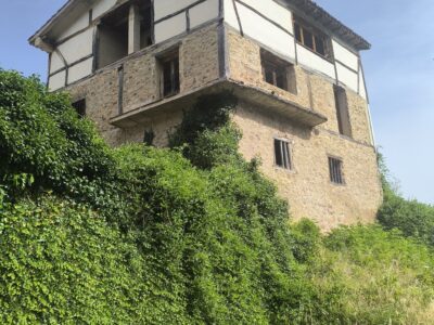 CASA CON JARDÍN. PRADILLO. CAMEROS. LA RIOJA
