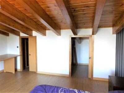 Casa de piedra reformada con Finca de 5 hectáreas con castaños