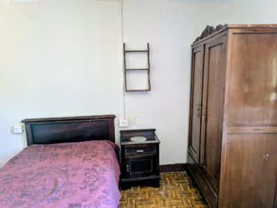 Casa unifamiliar con finca cerrada en Xunqueira de Espadañedo.