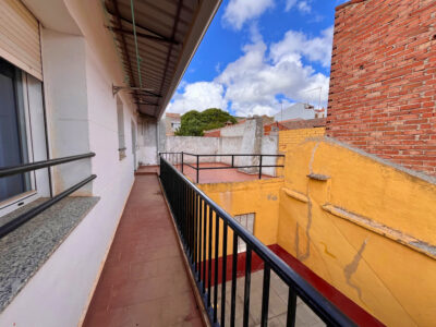 Amplia Casa en Los Navalucillos - Oportunidad Única