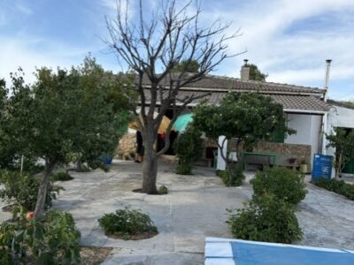 Finca rústica con vivienda legalizada