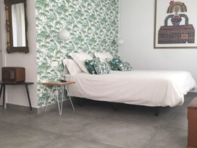 Hotel boutique en funcionamiento en Sierra de Gata · finca privada de 12 ha · alto potencial de crecimiento y ampliación.