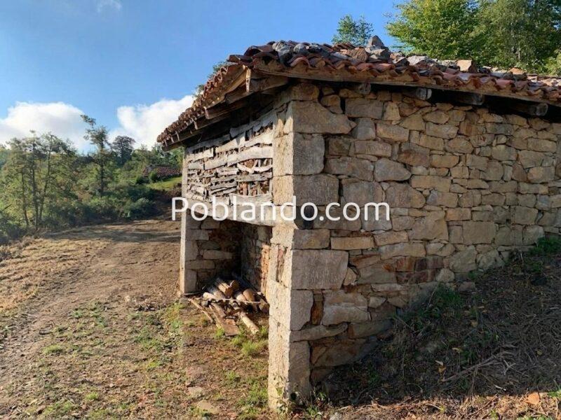 🏔️🌲Exclusiva cabaña de piedra con 1 Hectárea de terreno y robledal privado en Quirós