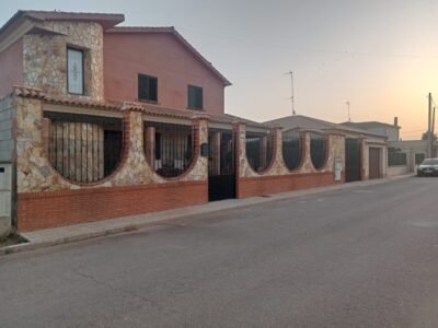 VENTA DE DOS SOLARES URBANOS