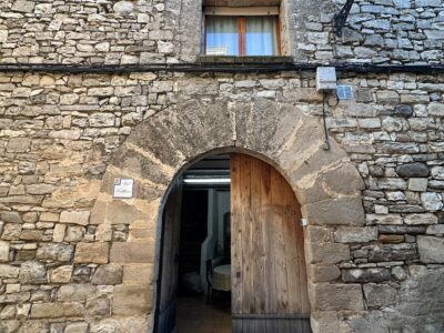 Casa de pueblo reformada en Montoliu de Segarra – encanto, tranquilidad y autenticidad