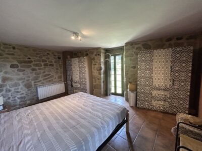 Fantástica casa de piedr reformada