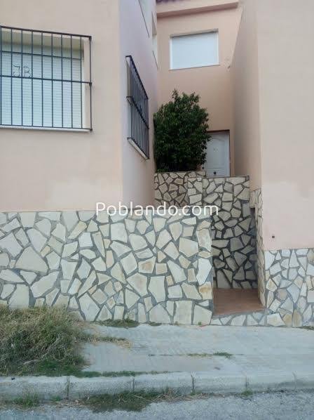 VIVIENDA DE 2 PLANTAS MAS SÓTANO DE 220 M2 Y 130 M2 DE GARAJE