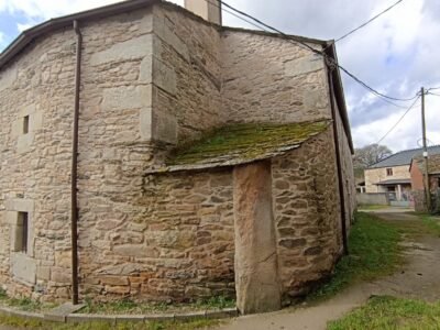 Casa de piedra con parcela
