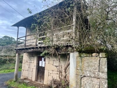 CASA PARA REFORMAR, MÁS SOLAR INDEPENDIENTE CON CASA EN RUINAS DE PIEDRA DEL PAÍS APROVECHABLE. LAIANTES DE ARRIBA, MASIDE, OURENSE (GALICIA)