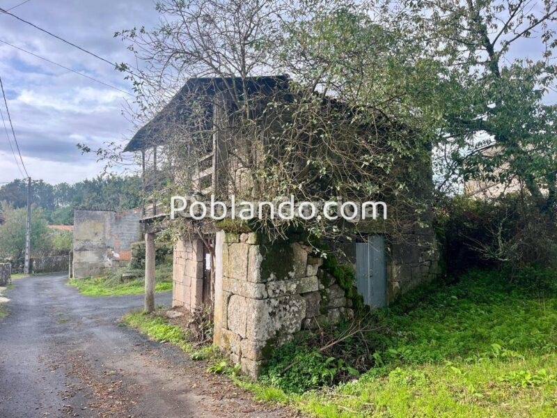 CASA PARA REFORMAR, MÁS SOLAR INDEPENDIENTE CON CASA EN RUINAS DE PIEDRA DEL PAÍS APROVECHABLE. LAIANTES DE ARRIBA, MASIDE, OURENSE (GALICIA)