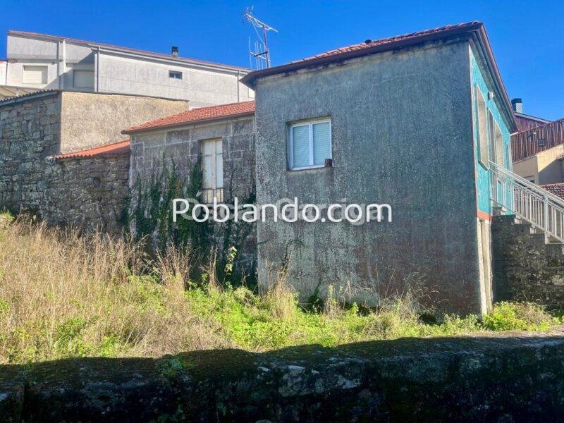 CASA CÉNTRICA, CON JARDÍN, FANTÁSTICAS PAREDES DE PIEDRA, TEJADO Y CANALONES NUEVOS. CEA, OURENSE (GALICIA)