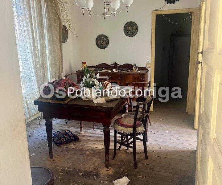 CASA CÉNTRICA, CON JARDÍN, FANTÁSTICAS PAREDES DE PIEDRA, TEJADO Y CANALONES NUEVOS. CEA, OURENSE (GALICIA)