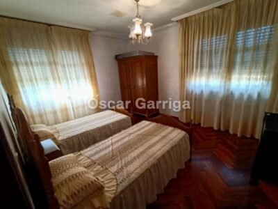 VIVIENDA INDEPENDIENTE TOTALMENTE AMUEBLADA DE 252 m2, CON FINCA DE 1350 m2 Y DOS DEPENDENCIAS AGRÍCOLAS DE 122m2 y 20 m2 RESPECTIVAMENTE. O BOLO, MASIDE, OURENSE, GALICIA (SPAIN)).