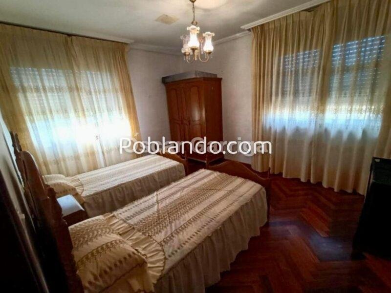 VIVIENDA INDEPENDIENTE TOTALMENTE AMUEBLADA DE 252 m2, CON FINCA DE 1350 m2 Y DOS DEPENDENCIAS AGRÍCOLAS DE 122m2 y 20 m2 RESPECTIVAMENTE. O BOLO, MASIDE, OURENSE, GALICIA (SPAIN)).