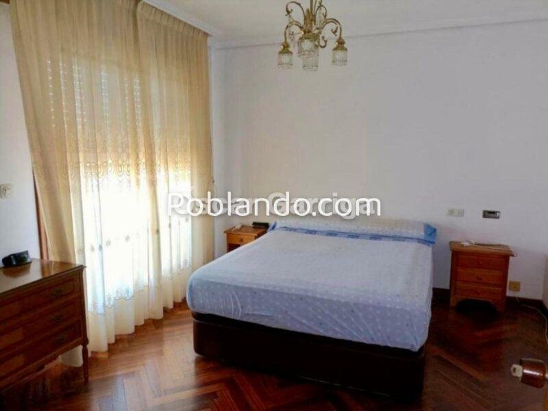 VIVIENDA INDEPENDIENTE TOTALMENTE AMUEBLADA DE 252 m2, CON FINCA DE 1350 m2 Y DOS DEPENDENCIAS AGRÍCOLAS DE 122m2 y 20 m2 RESPECTIVAMENTE. O BOLO, MASIDE, OURENSE, GALICIA (SPAIN)).